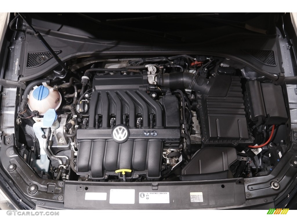 2015 Volkswagen Passat SEL Premium Sedan Engine Photos