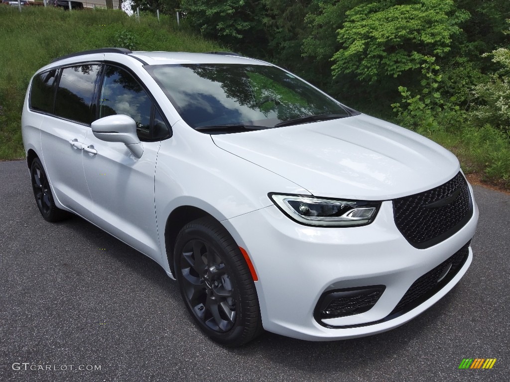 Bright White 2022 Chrysler Pacifica Touring L AWD Exterior Photo #144230634