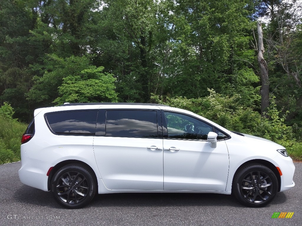 Bright White 2022 Chrysler Pacifica Touring L AWD Exterior Photo #144230664