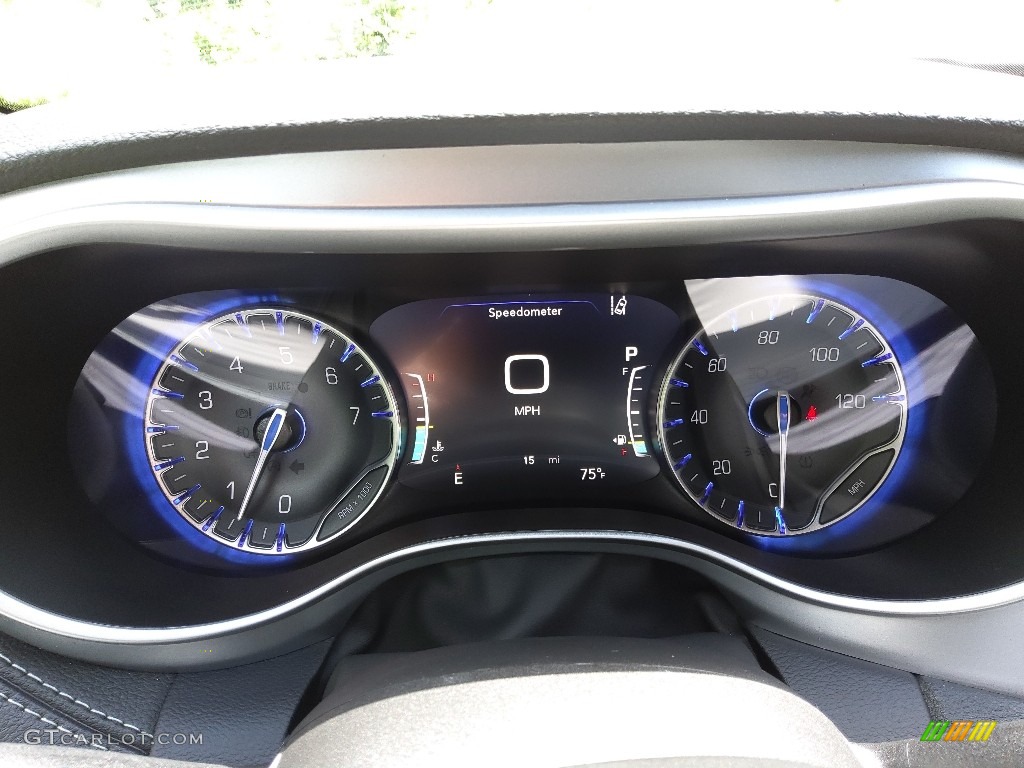 2022 Chrysler Pacifica Touring L AWD Gauges Photo #144231084
