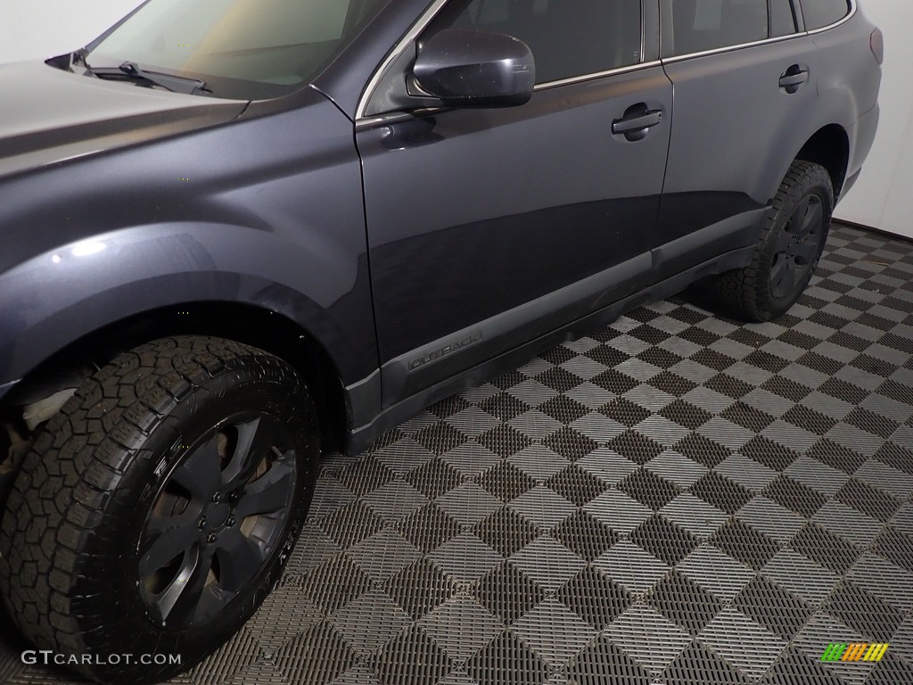 2011 Outback 2.5i Premium Wagon - Graphite Gray Metallic / Off Black photo #9