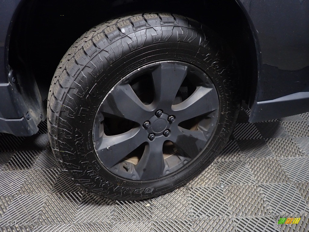 2011 Outback 2.5i Premium Wagon - Graphite Gray Metallic / Off Black photo #18