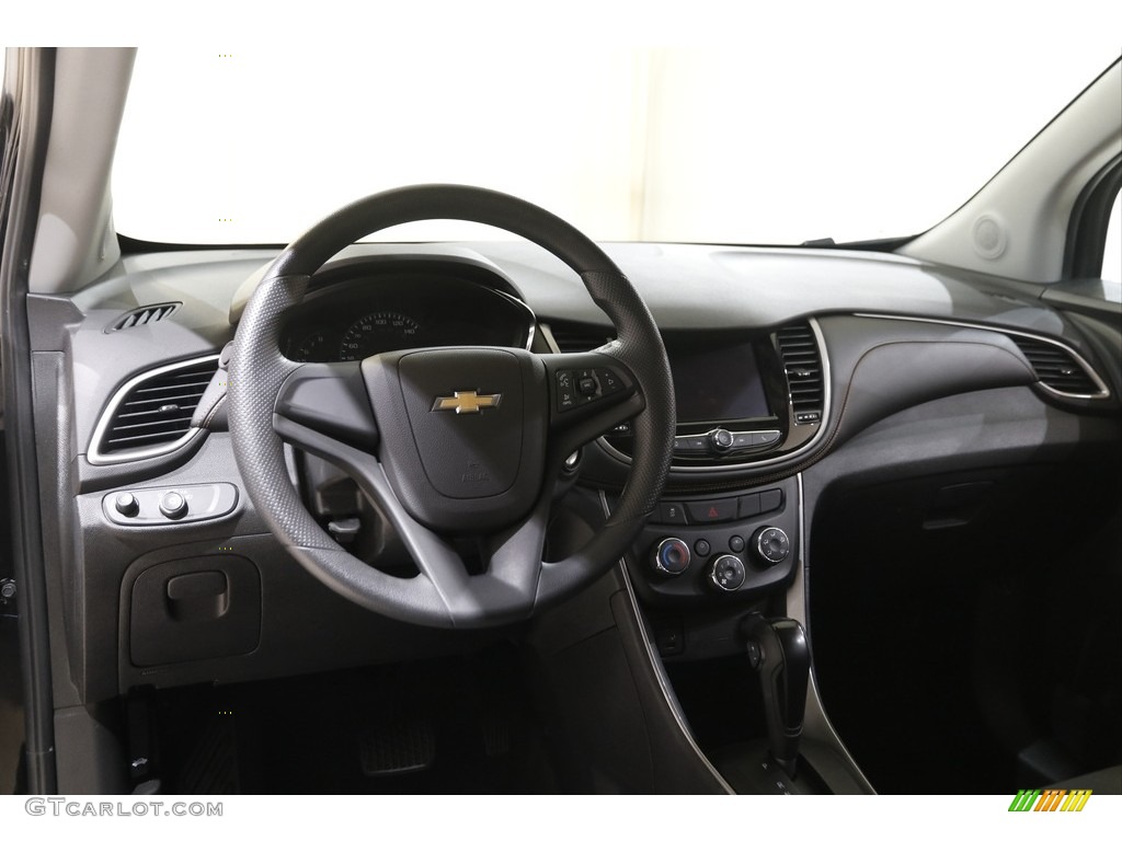 2020 Trax LS - Mosaic Black Metallic / Jet Black photo #6