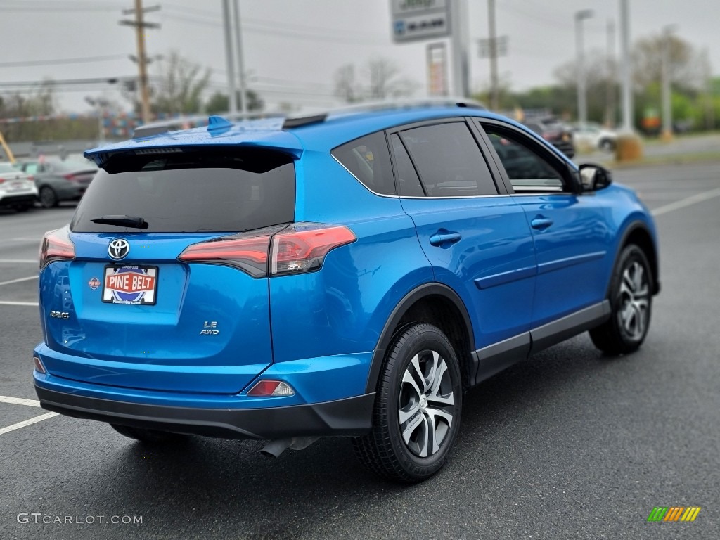 2018 RAV4 LE - Electric Storm Blue / Black photo #18
