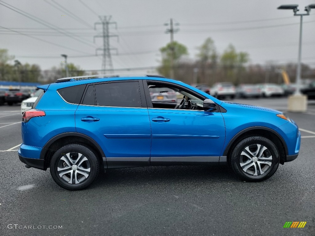 2018 RAV4 LE - Electric Storm Blue / Black photo #19