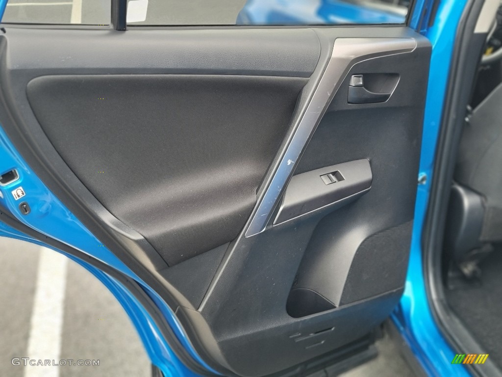 2018 RAV4 LE - Electric Storm Blue / Black photo #30