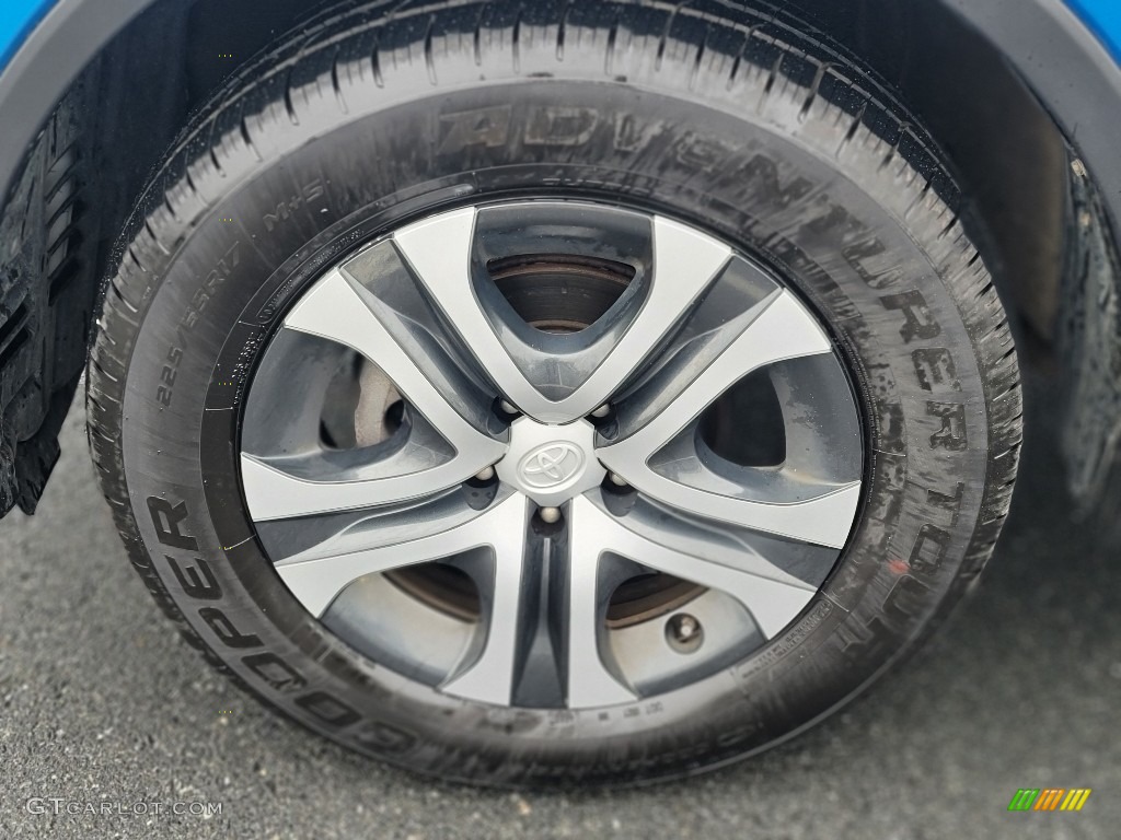 2018 RAV4 LE - Electric Storm Blue / Black photo #31