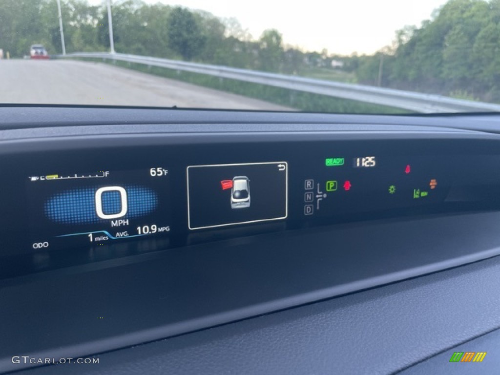 2022 Toyota Prius XLE AWD-e Dashboard Photos