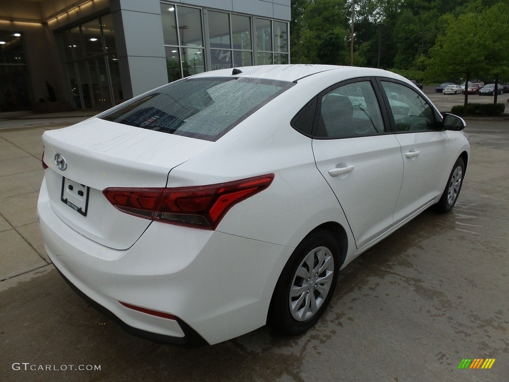 2022 Accent SE - Frost White Pearl / Beige photo #2
