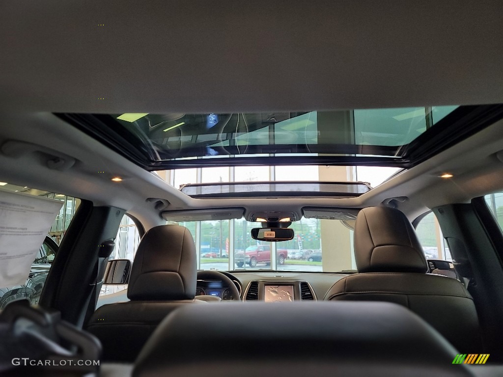 2022 Jeep Cherokee Trailhawk 4x4 Sunroof Photos