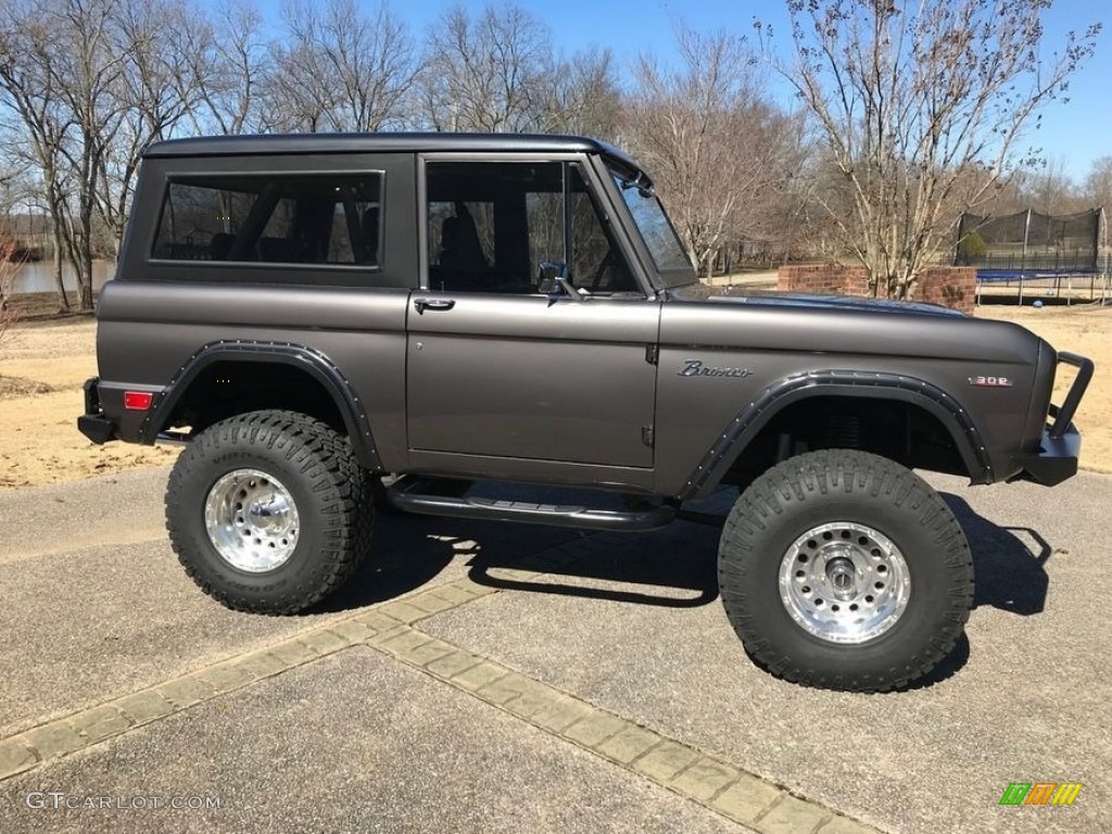 Gun Metal Gray 1969 Ford Bronco Sport Wagon Exterior Photo #144243504