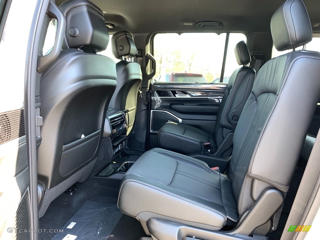 Global Black Interior 2022 Jeep Wagoneer Series III 4x4 Photo #144246018