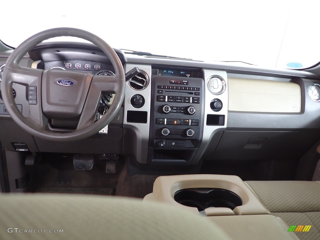 2010 F150 XLT SuperCab 4x4 - Pueblo Gold Metallic / Tan photo #24