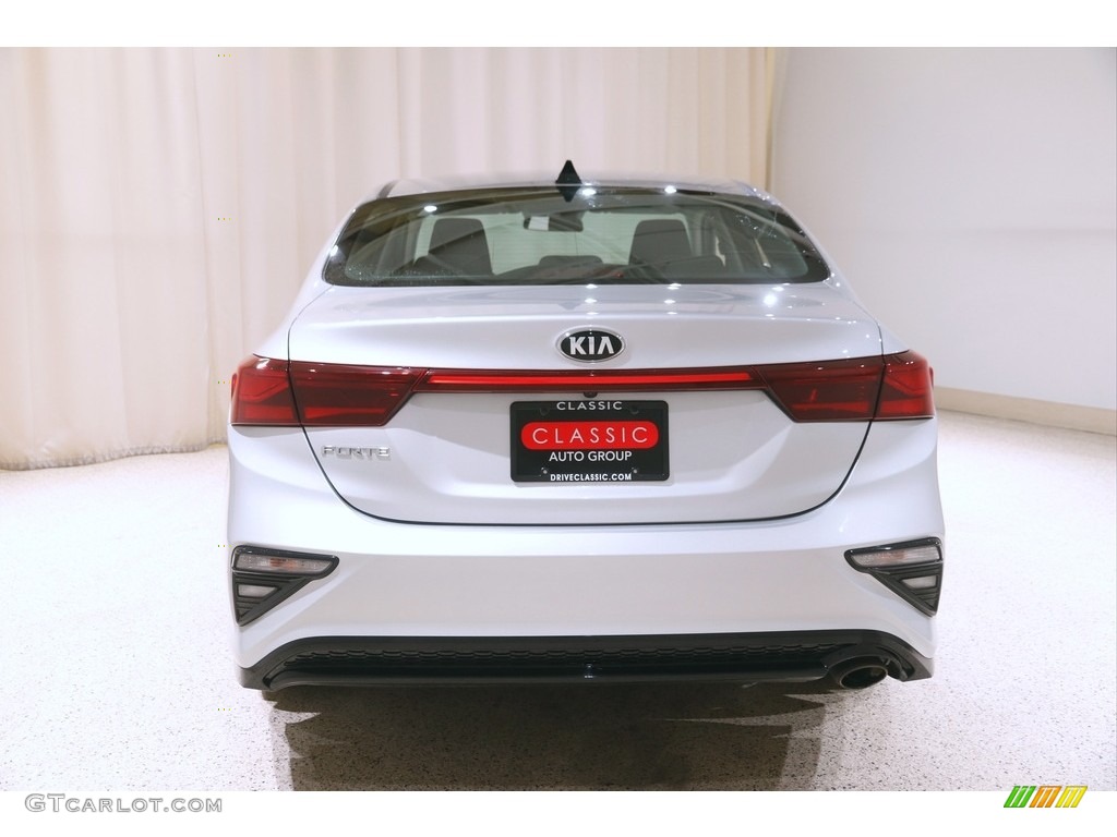 2020 Forte LXS - Silky Silver / Black photo #17