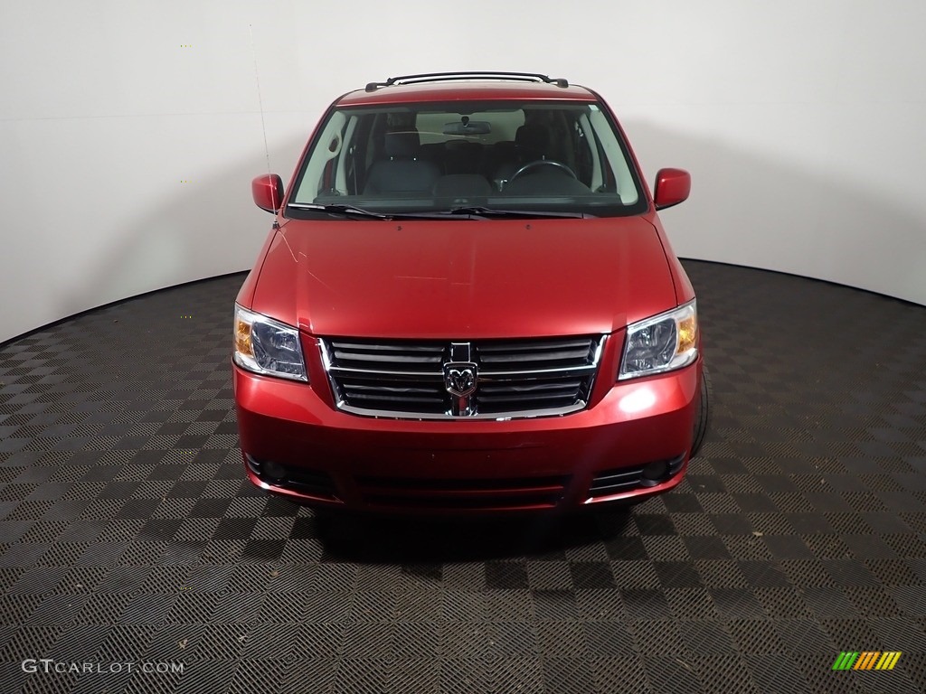 2010 Grand Caravan SXT - Deep Cherry Red Crystal Pearl / Dark Slate Gray/Light Shale photo #4