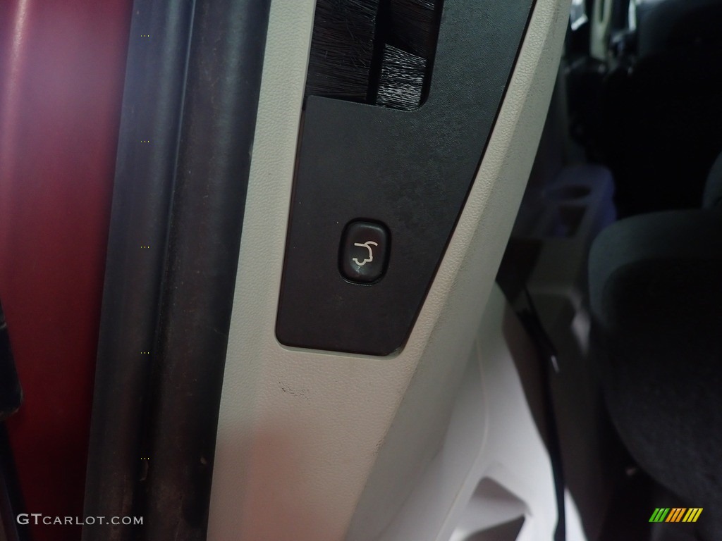 2010 Grand Caravan SXT - Deep Cherry Red Crystal Pearl / Dark Slate Gray/Light Shale photo #12