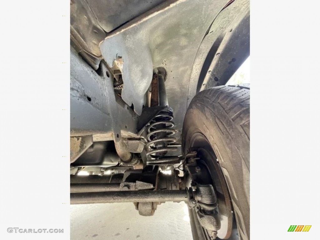 1995 Land Rover Defender 90 Hardtop Undercarriage Photo #144255230