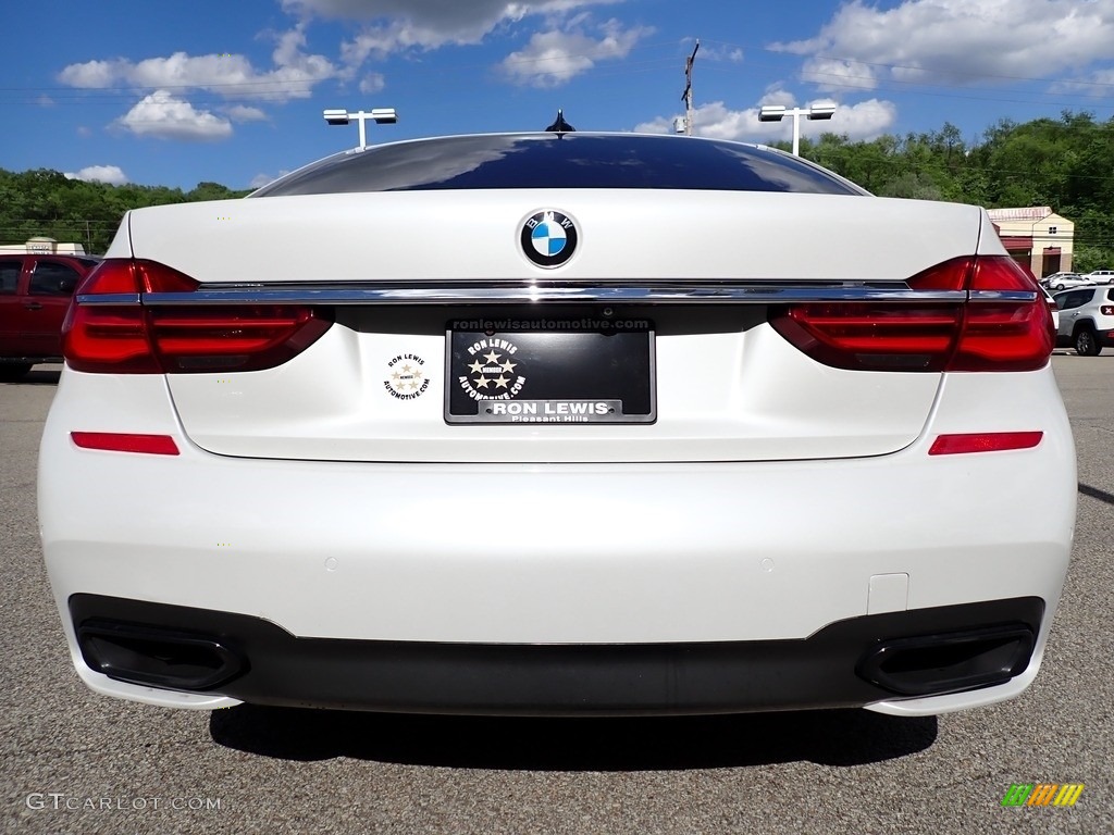 2018 7 Series 750i xDrive Sedan - Mineral White Metallic / Black photo #5