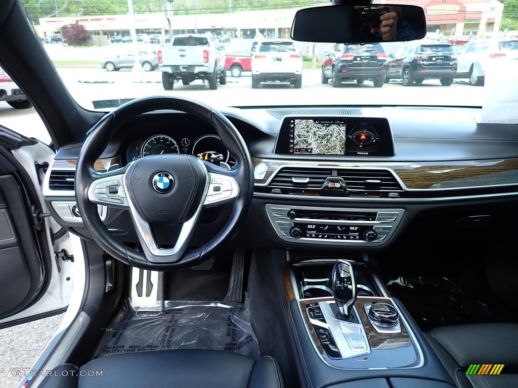 2018 7 Series 750i xDrive Sedan - Mineral White Metallic / Black photo #13