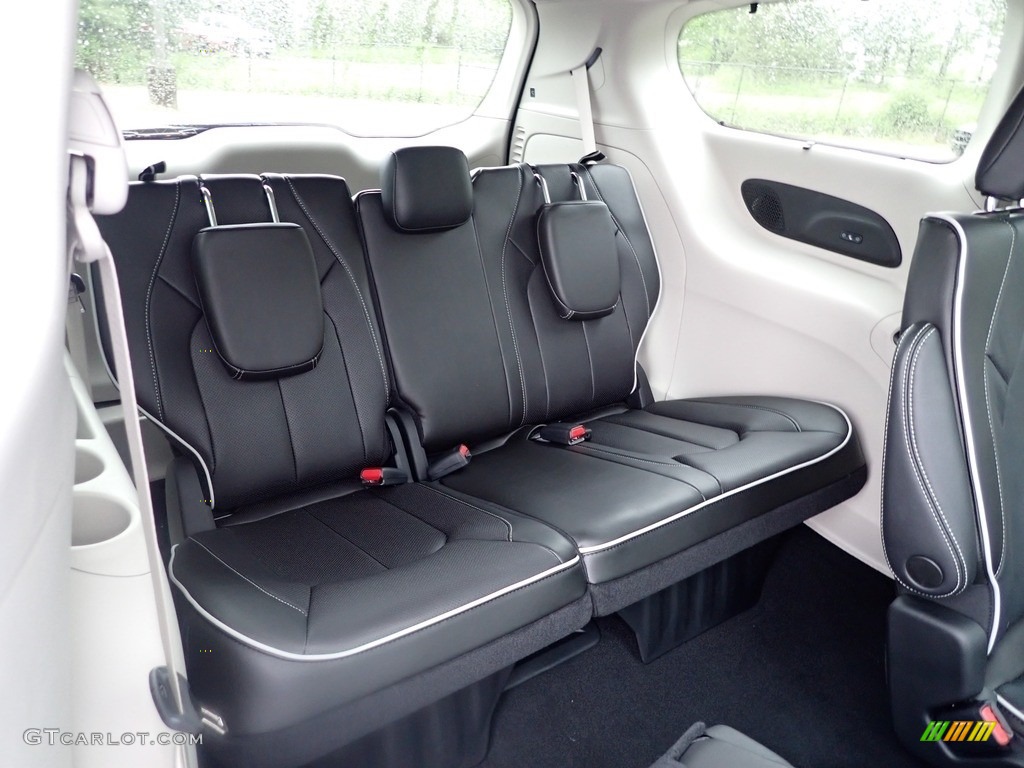 2022 Chrysler Pacifica Limited AWD Rear Seat Photo #144256645