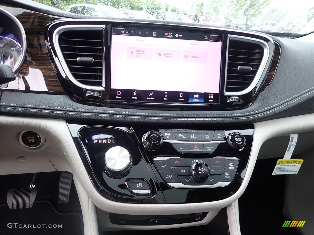 2022 Chrysler Pacifica Limited AWD Controls Photo #144256705