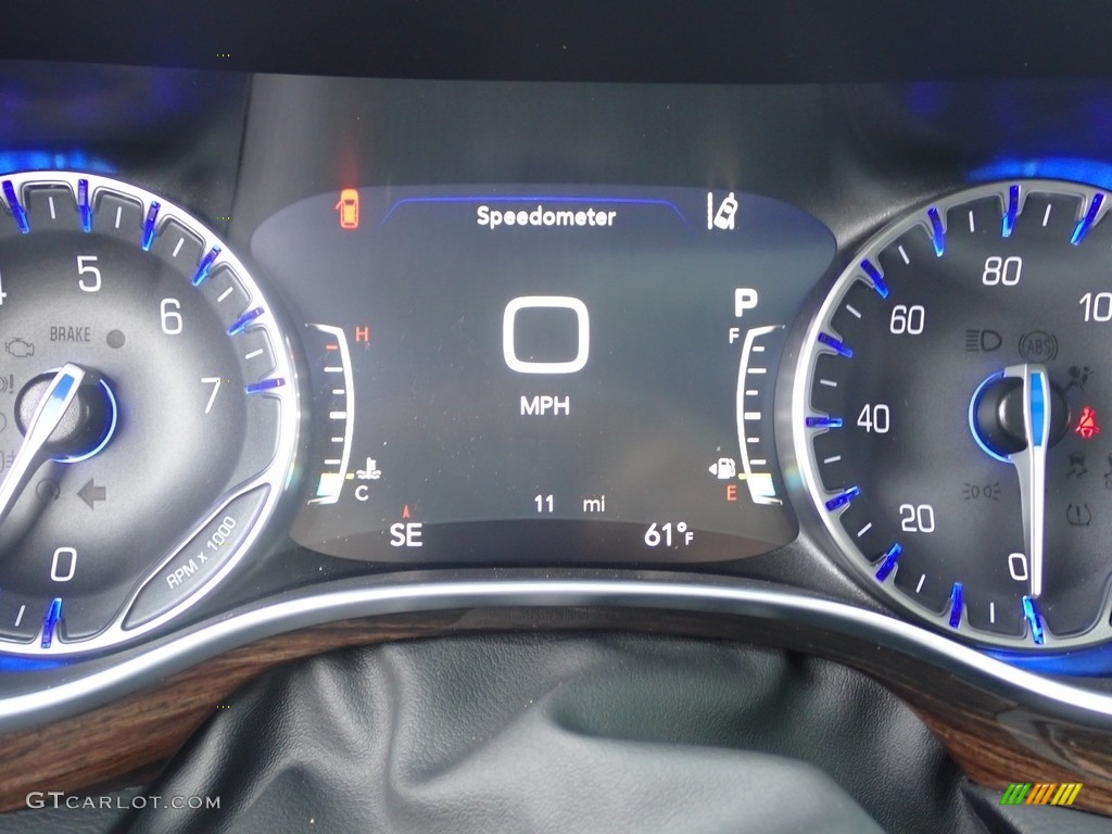 2022 Chrysler Pacifica Limited AWD Gauges Photo #144256756