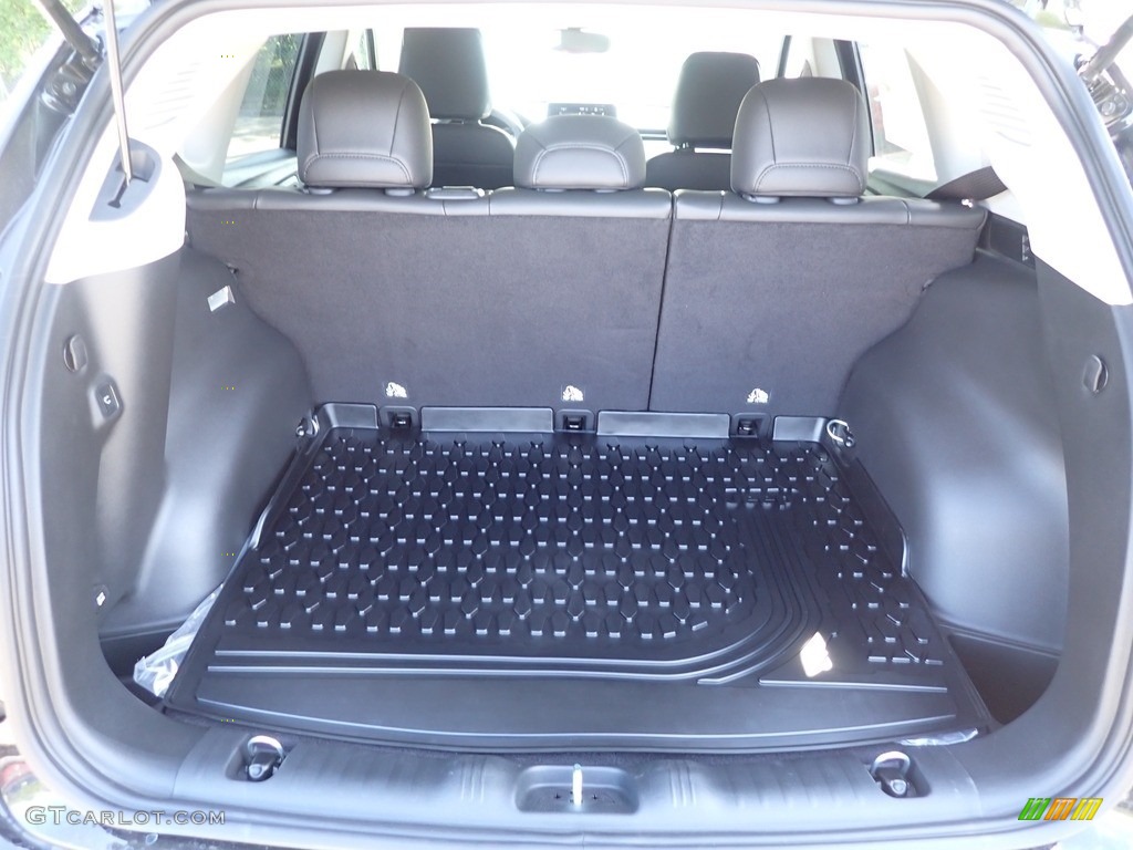 2022 Compass Latitude 4x4 - Diamond Black Crystal Pearl / Black photo #10