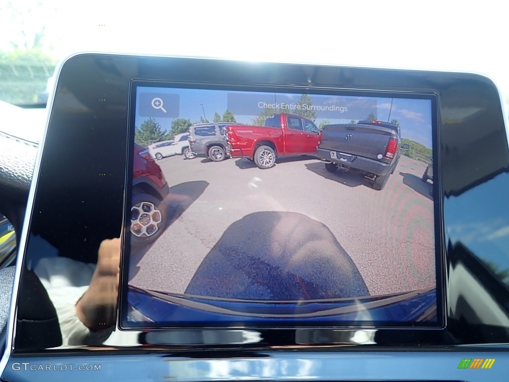 2022 Compass Latitude 4x4 - Diamond Black Crystal Pearl / Black photo #17