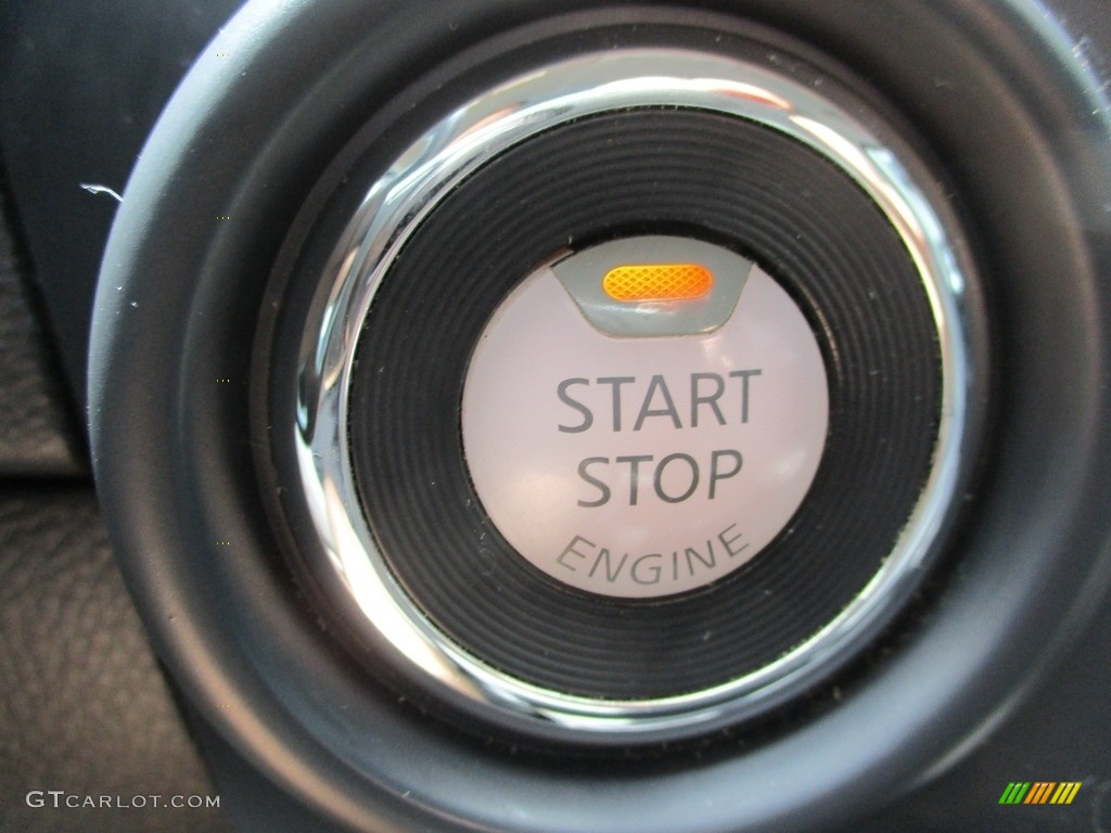 2017 Nissan TITAN XD S Crew Cab 4x4 Controls Photo #144259561