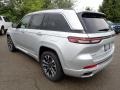Silver Zynith - Grand Cherokee Overland 4x4 Photo No. 3