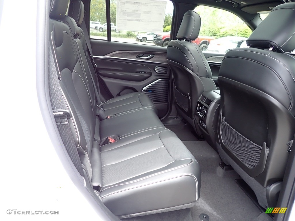 2022 Grand Cherokee Overland 4x4 - Bright White / Global Black photo #11