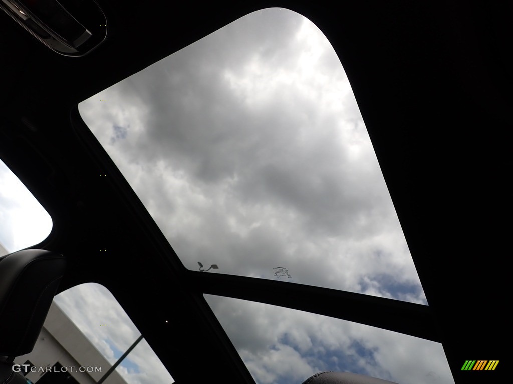 2022 Grand Cherokee Overland 4x4 - Bright White / Global Black photo #15