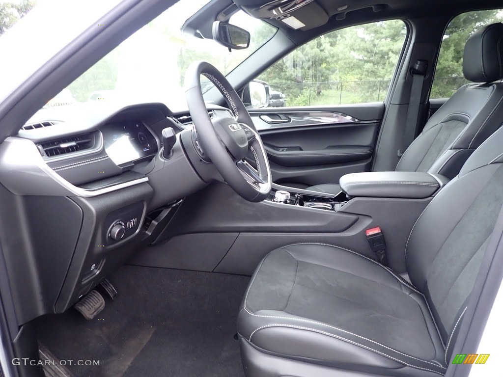 2022 Jeep Grand Cherokee Altitude 4x4 Front Seat Photos