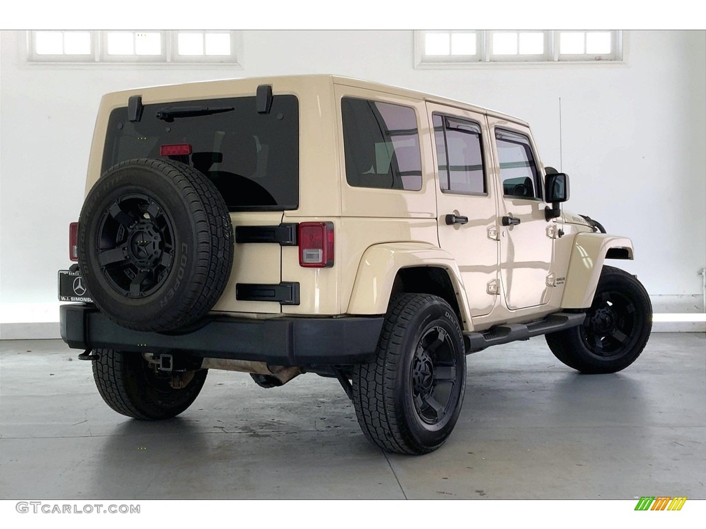 2012 Wrangler Unlimited Rubicon 4x4 - Sahara Tan / Black/Dark Saddle photo #13