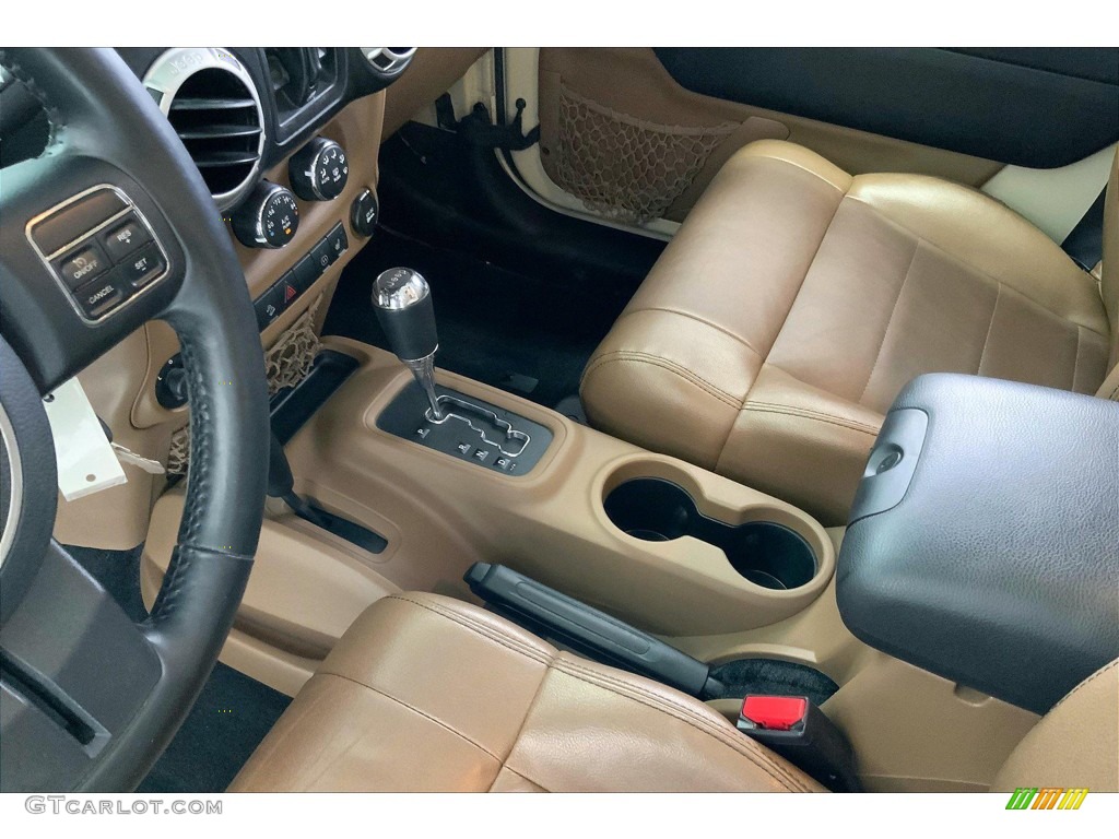 2012 Wrangler Unlimited Rubicon 4x4 - Sahara Tan / Black/Dark Saddle photo #17