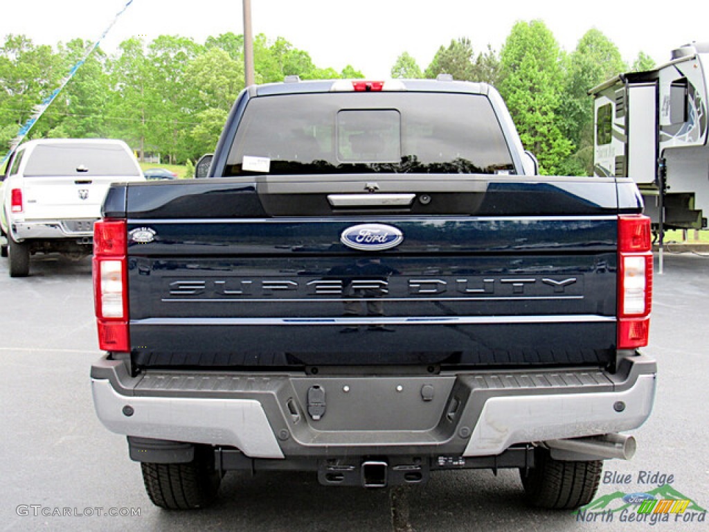 2022 F350 Super Duty Lariat Crew Cab 4x4 - Antimatter Blue / Black Onyx photo #4