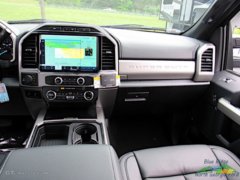 2022 F350 Super Duty Lariat Crew Cab 4x4 - Antimatter Blue / Black Onyx photo #16