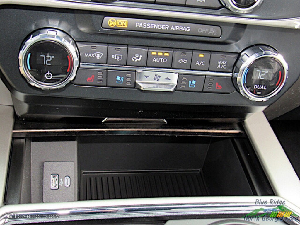 2022 F350 Super Duty Lariat Crew Cab 4x4 - Antimatter Blue / Black Onyx photo #21