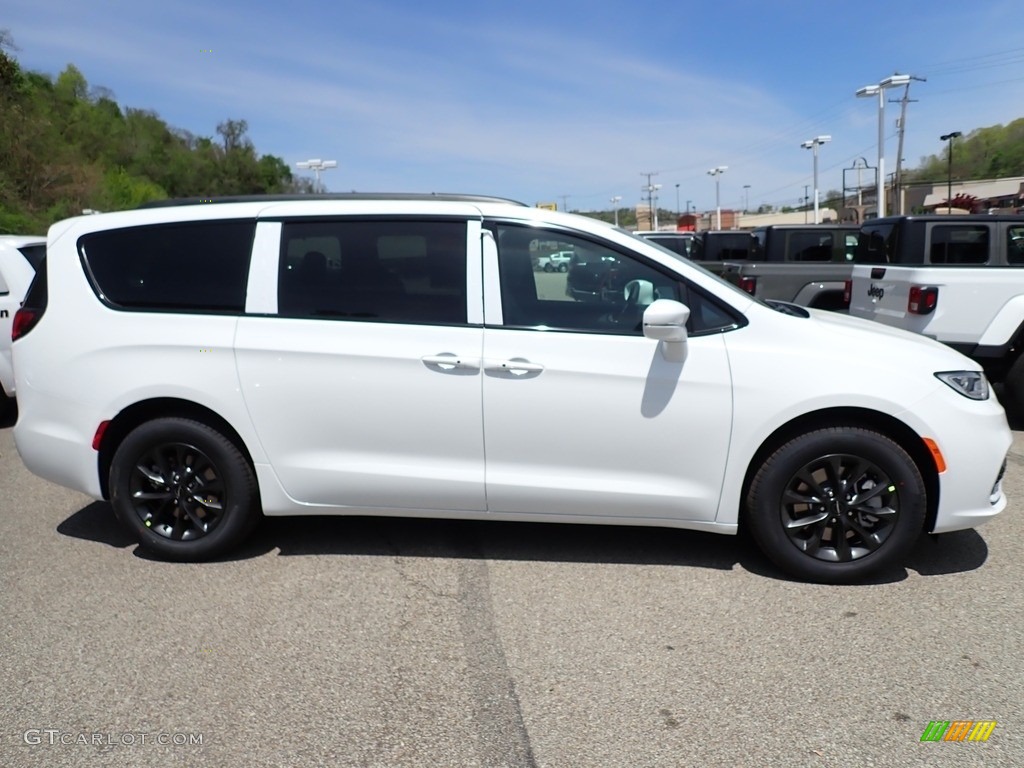 2022 Pacifica Touring L AWD - Bright White / Black photo #7