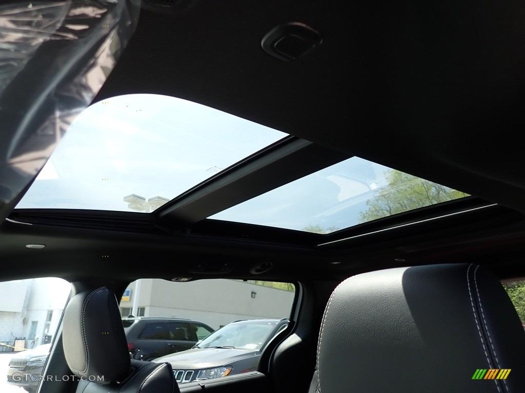 2022 Pacifica Touring L AWD - Bright White / Black photo #18