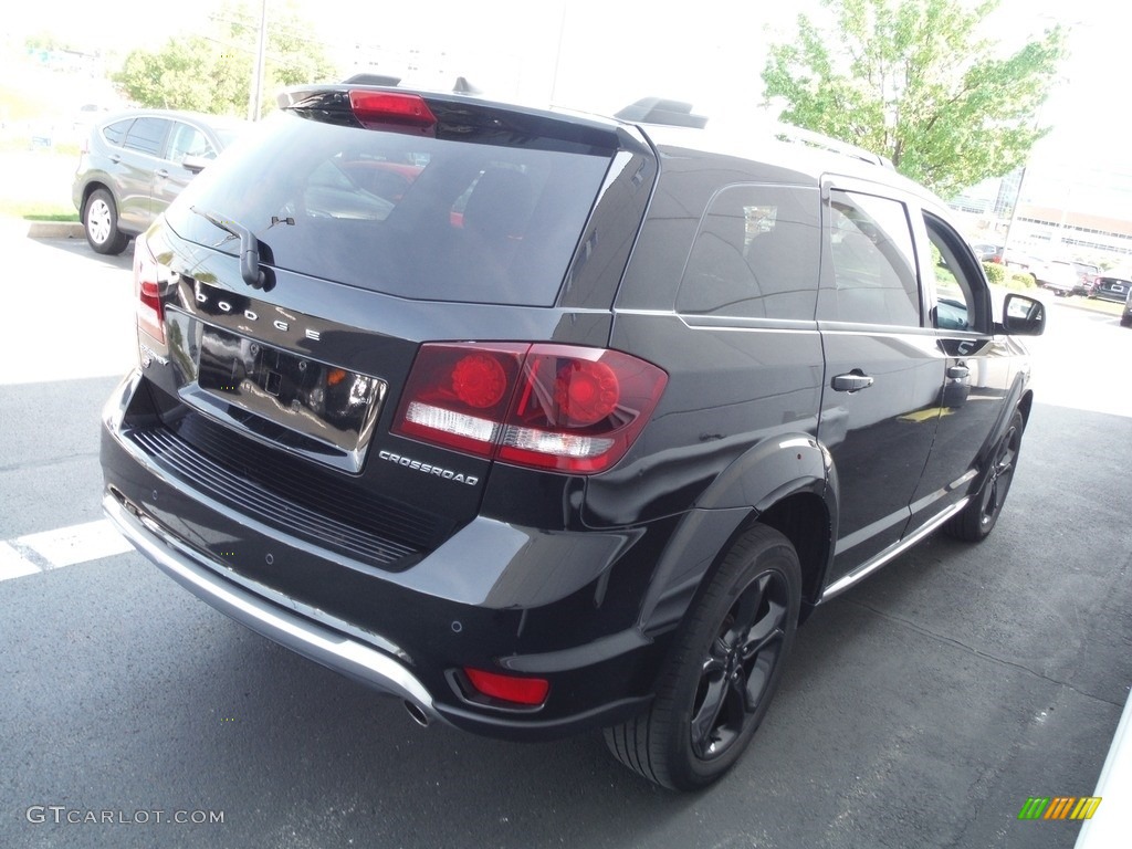 2018 Journey Crossroad AWD - Pitch Black / Black photo #8