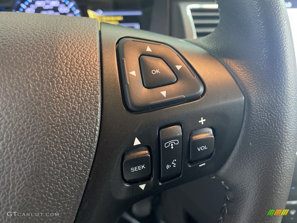 2017 Ford Flex SEL Steering Wheel Photos