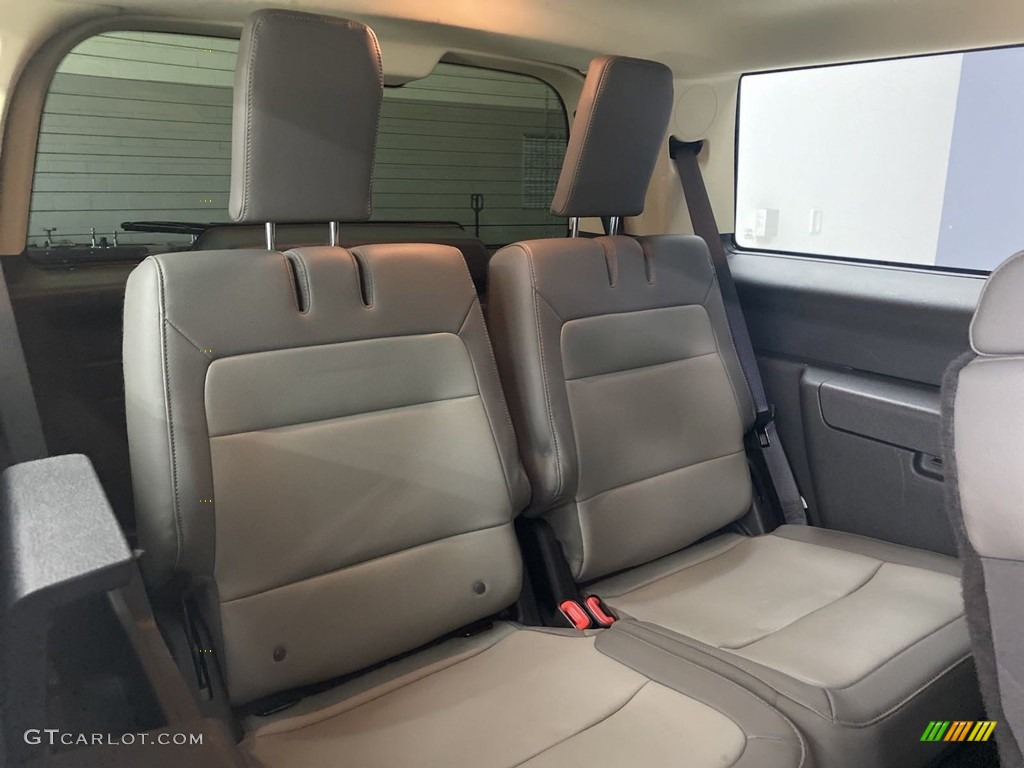 2017 Ford Flex SEL Rear Seat Photos