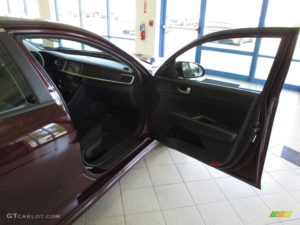 2020 Optima LX - Sangria / Black photo #16