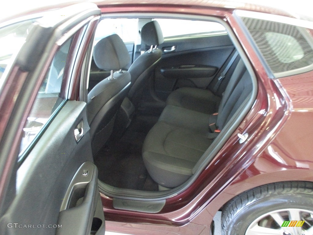 2020 Optima LX - Sangria / Black photo #23