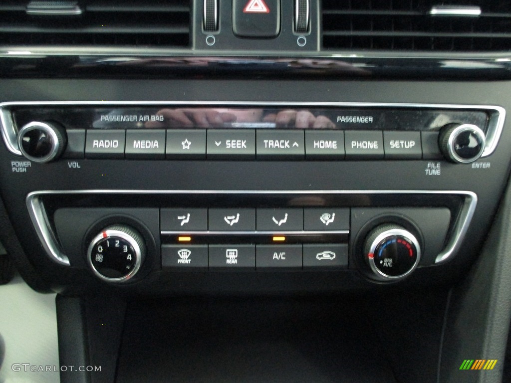 2020 Optima LX - Sangria / Black photo #39