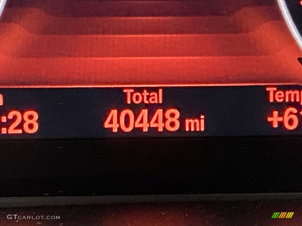 2019 X6 xDrive50i - Space Gray Metallic / Black photo #21