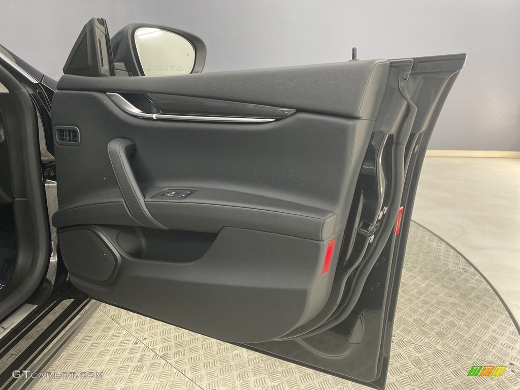 2019 Maserati Ghibli Standard Ghibli Model Nero Door Panel Photo #144270001