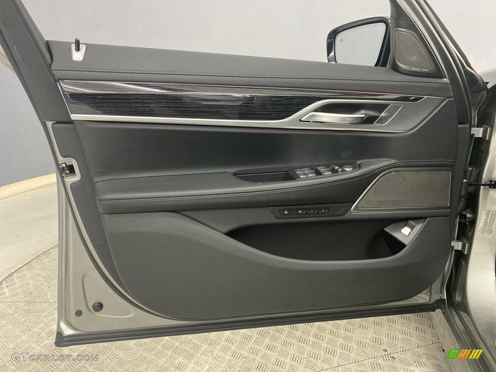 2022 BMW 7 Series 740i Sedan Black Door Panel Photo #144270145