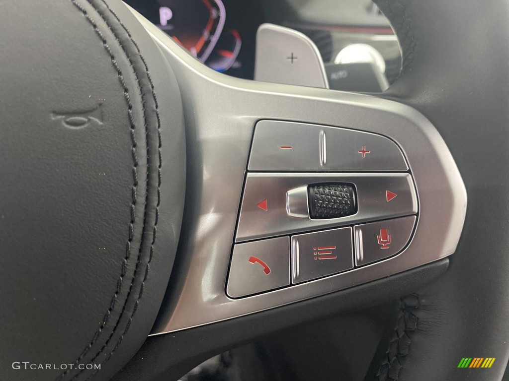 2022 BMW 7 Series 740i Sedan Steering Wheel Photos